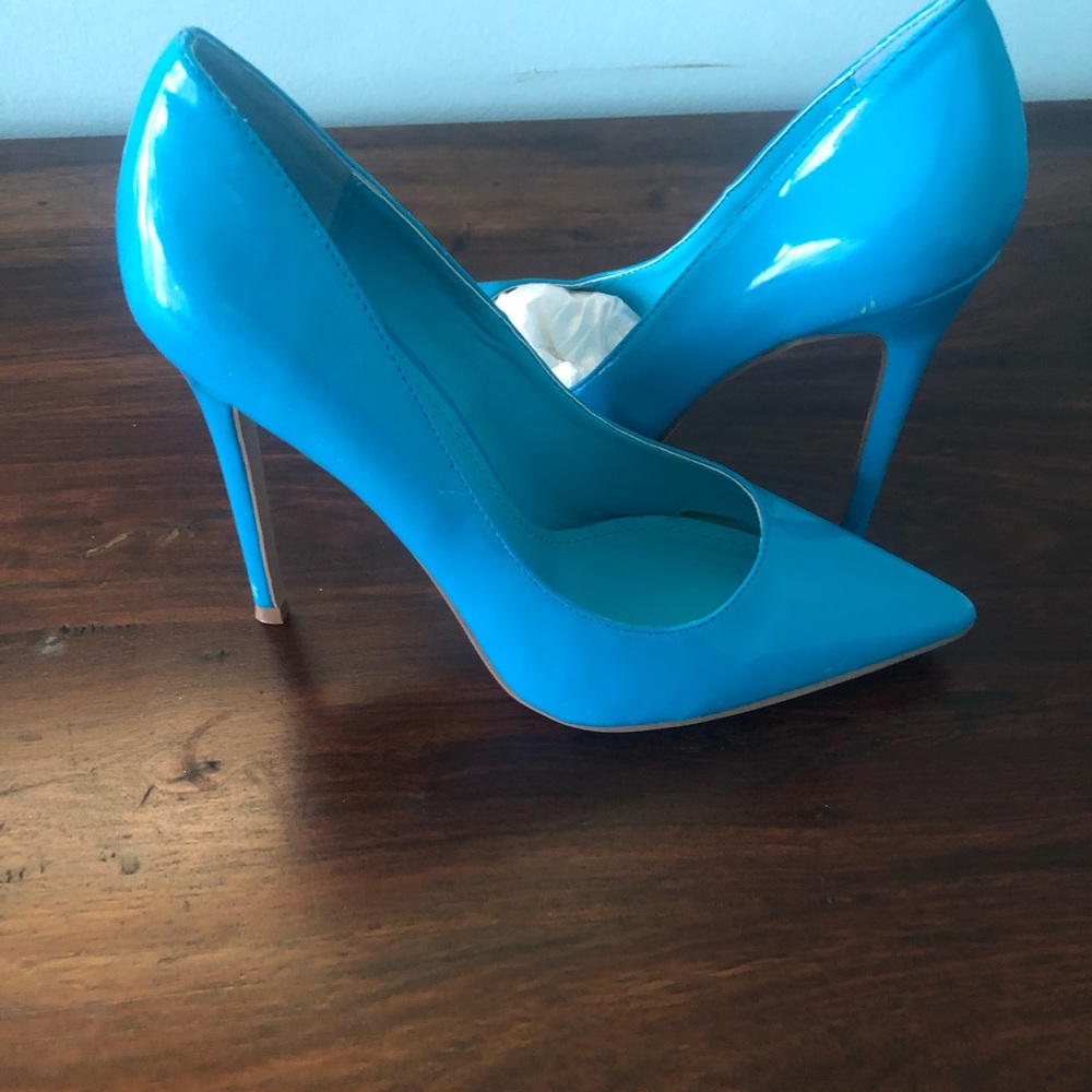 Women’s patent leather heel